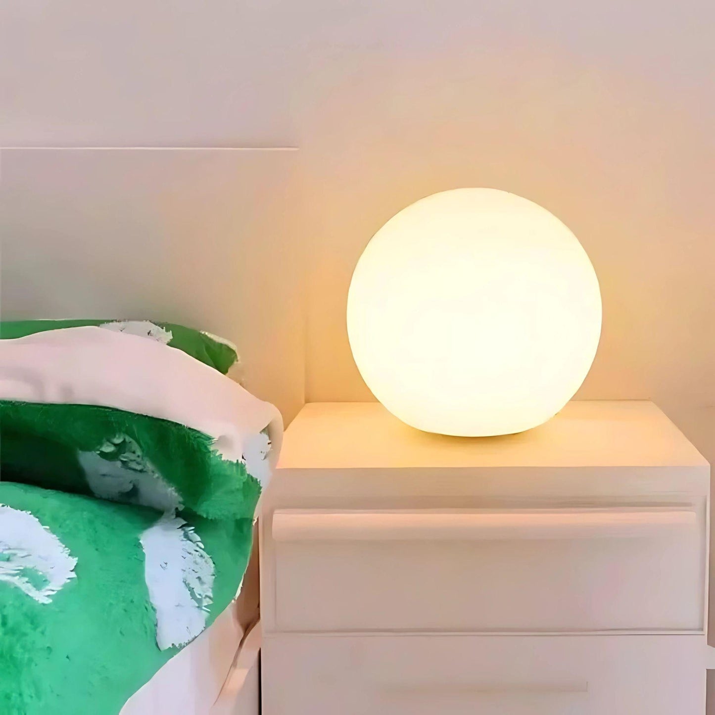 Lampe de chevet globe