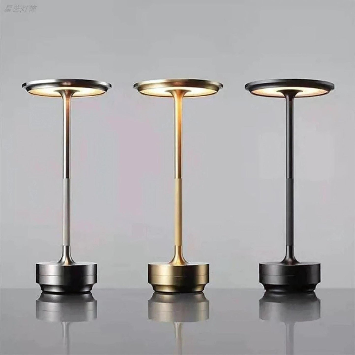 Lampe de chevet Tactile design