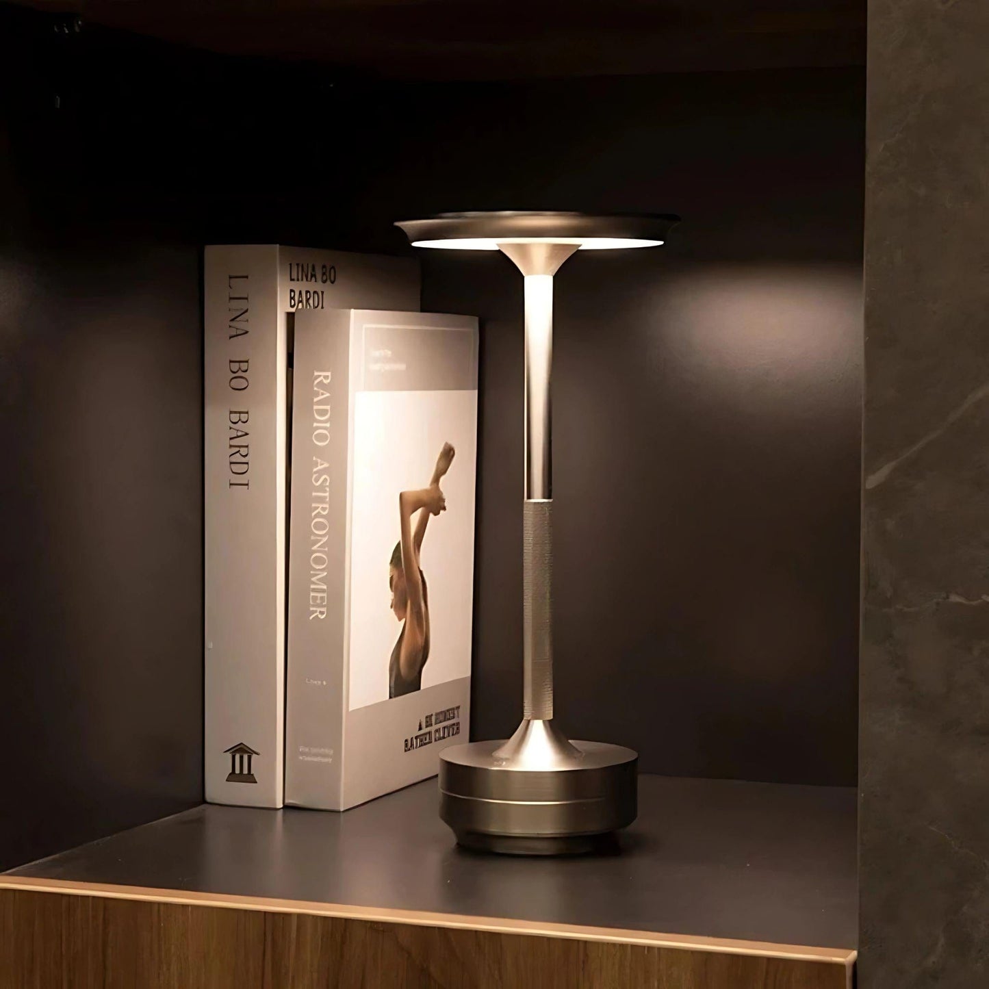 Lampe de chevet Tactile design