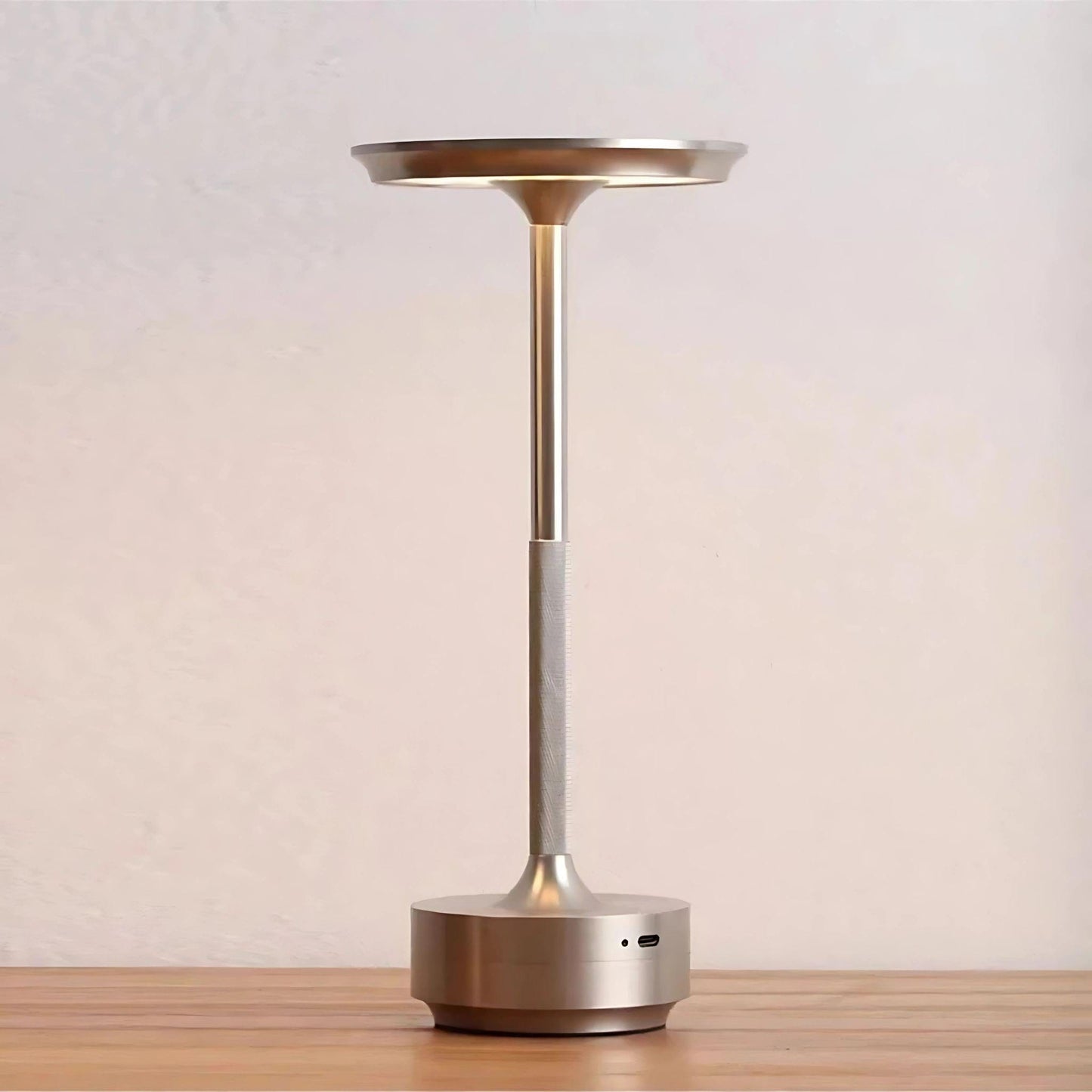 Lampe de chevet Tactile design