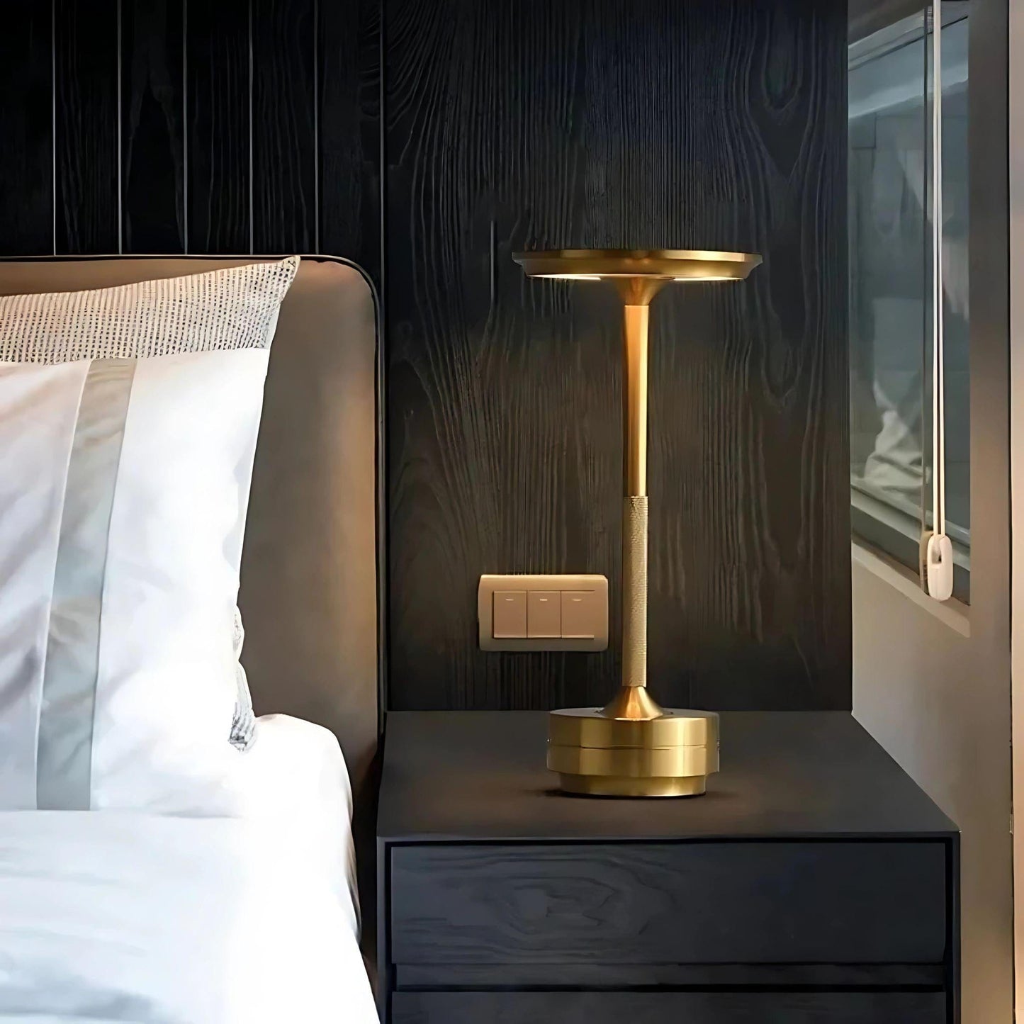 Lampe de chevet Tactile design Doré